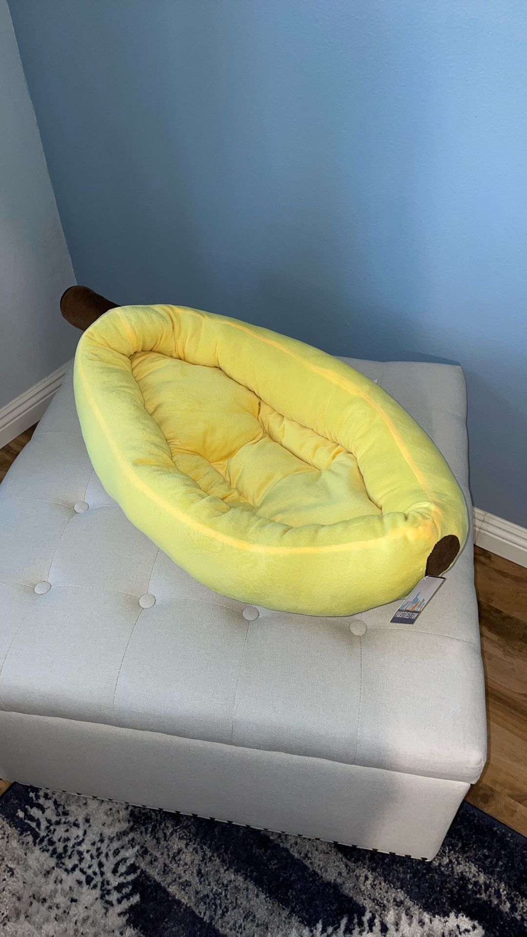 New! 35” Long BANANA 🍌 DOG OR CAT BED Christmas 🎄 Gift 🎁