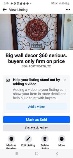 Wall Decoration Big Metal Medalion In The Middle Asking 60