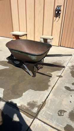 Heavy Duty Metal Wheelbarrow