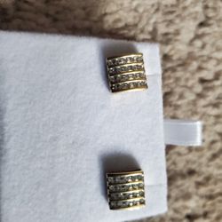 14 Kt Gold Earrings With Diamonds 