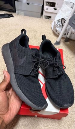 Nike ROSHE RUN size 9.5