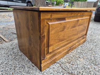 Wood Storage Box/Trunk-Excellent Clean Condition!