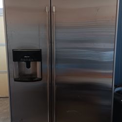 Dacor 48 Refrigerator 