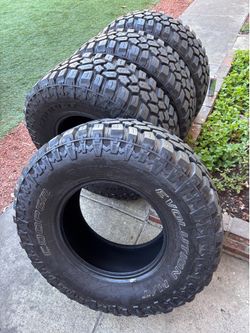35x12.50/17 copper tires MT