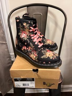 Dr. Martens 1460 W Victorian Flowers Black Floral Canvas Lace-Up Ankle Boot Sz 9