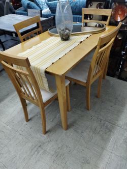 Open Box Dining Table Set 