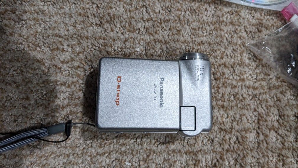D-snap SV-AV 100 SD Video Camera