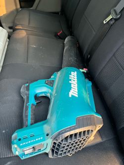 Makita blower