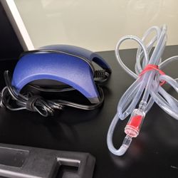 Water Bubbler With Tubing And Saltwater Fish Good 