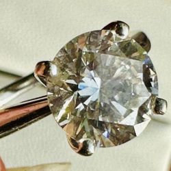 2.04 carat & 14KT Gold 