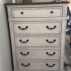 Traditional Dresser And Two Nightstands 