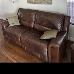Leather Couch Reclines 