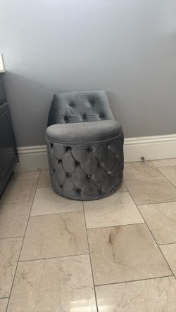 Tufted Gray Lounge Stool / Chair