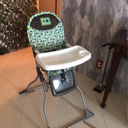 Child High Chair(used Only For 3 Months)