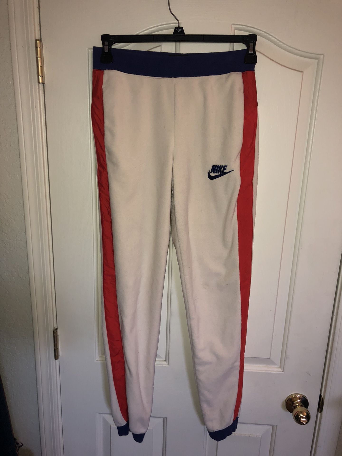 Men’s Nike Fleece Joggers !!