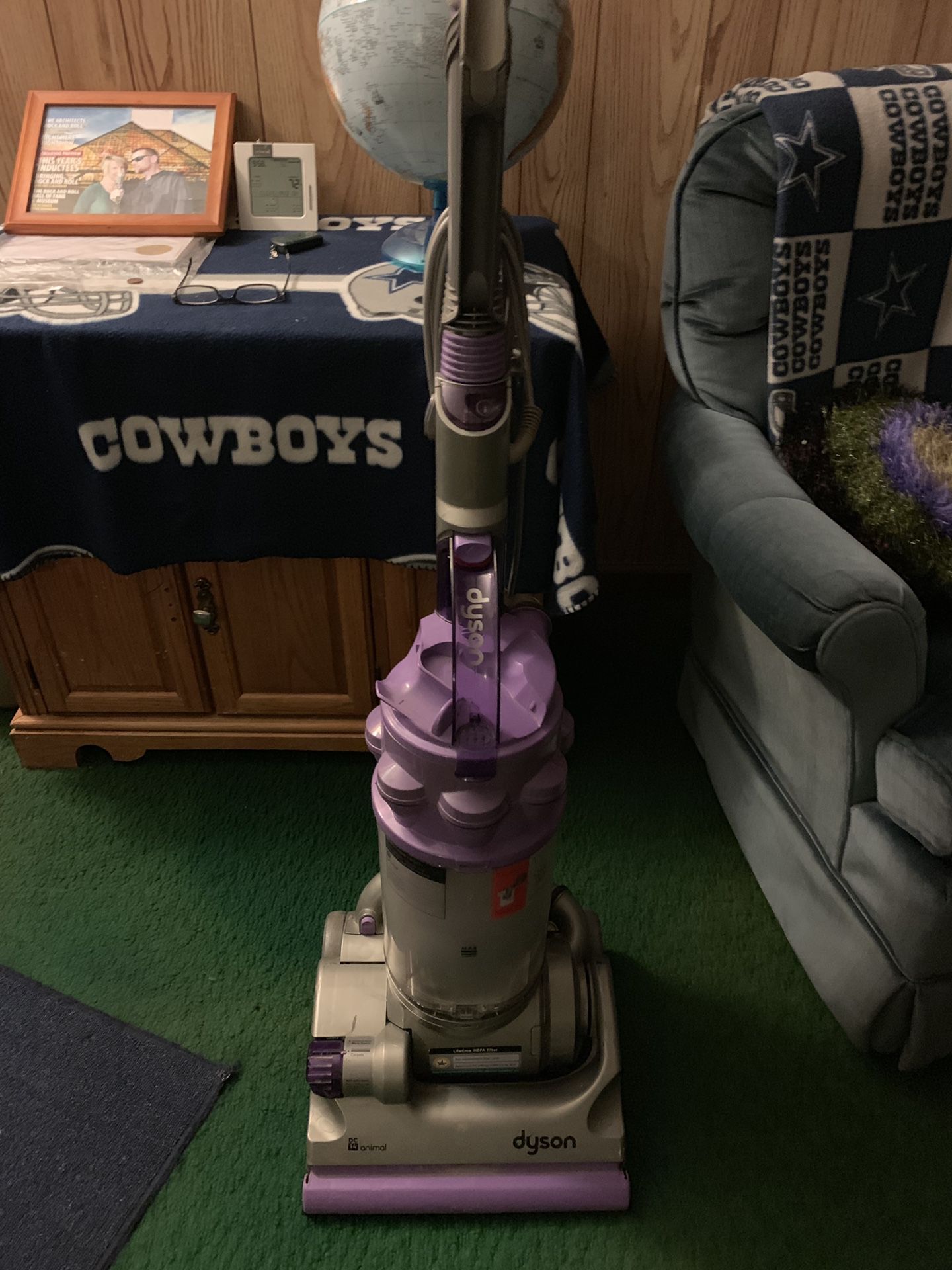Dyson animal vacuum cleaner