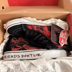 Stranger Things Off The Wall Vans 