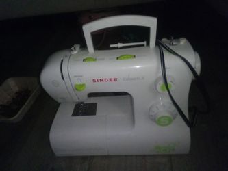 Singer Esteem II Sewing Machine