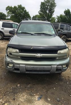 Parting out 2003 chevy Trail Blazers