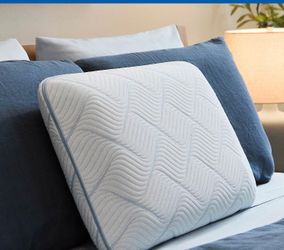 New Serenity by Tempur-Pedic Frost Cooling Memory Foam Pillow