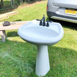 Pedestal Sink