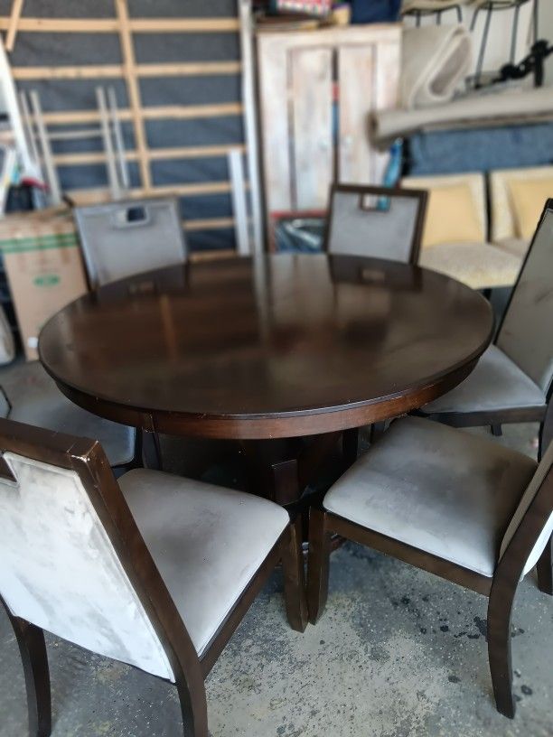Ashley Brand Dining Table and 6 Chairs