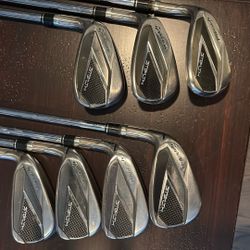 Taylor Made Stealth Irons LH 5-PW AW