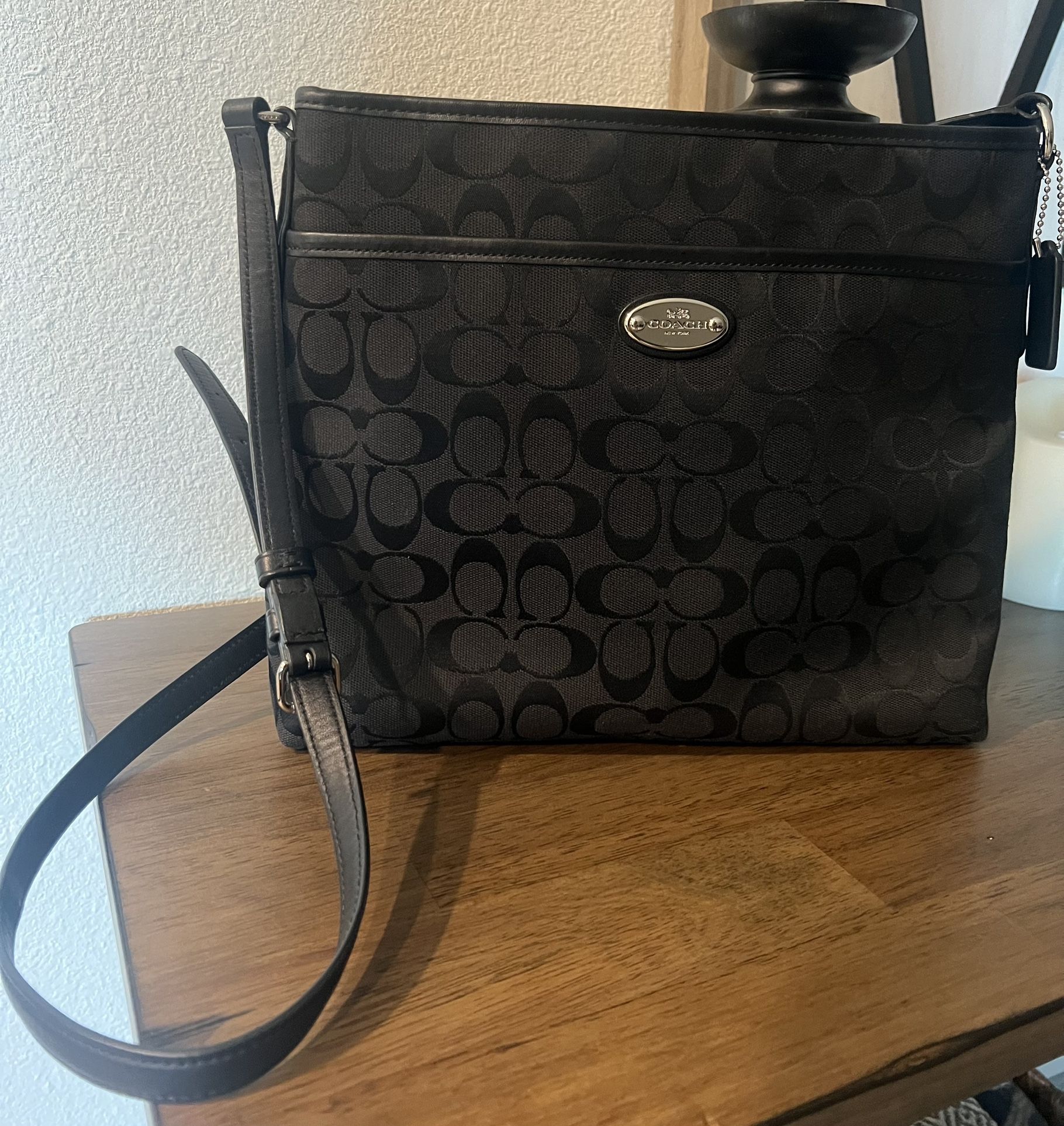 Vintage Coach Medium Canvas Purse Black/Brown w/ Zipper Crossbody Bag