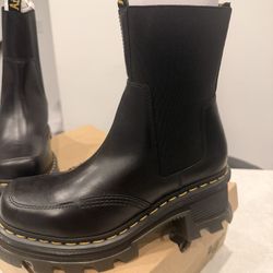 Dr. Martens All Black 9.5