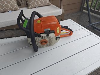 Stihl ms290 powerful chainsaw
