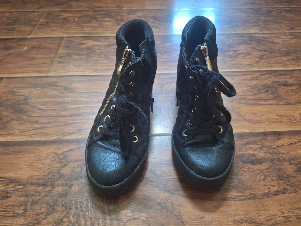 Black Preppy Boots