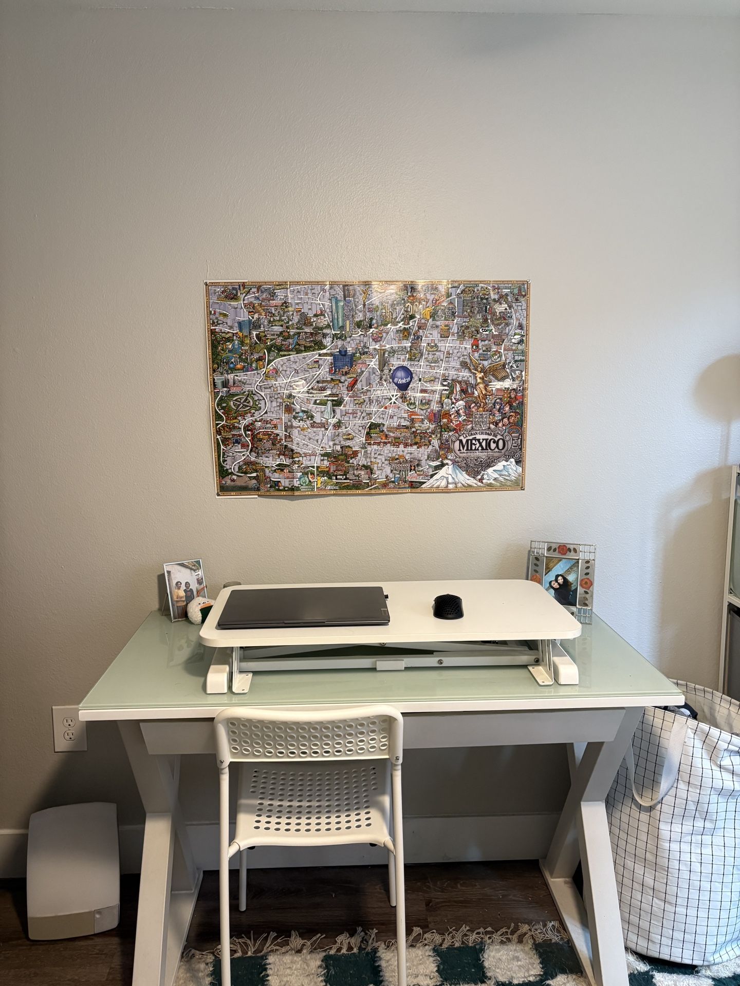 White Desk w Adjustable Riser & Keyboard Extension