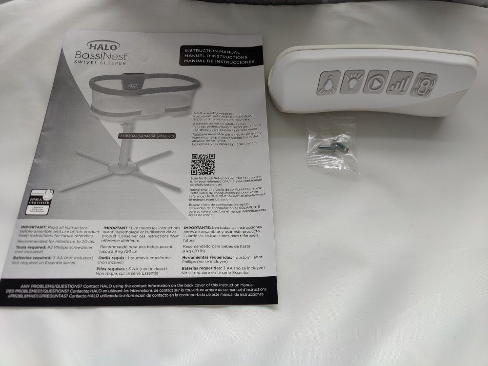 HALO BassiNest Swivel Baby Bassinet