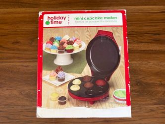 Holiday Time Mini Cupcake Maker