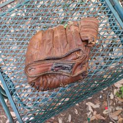 Antique Wilson Leather Glove 1941