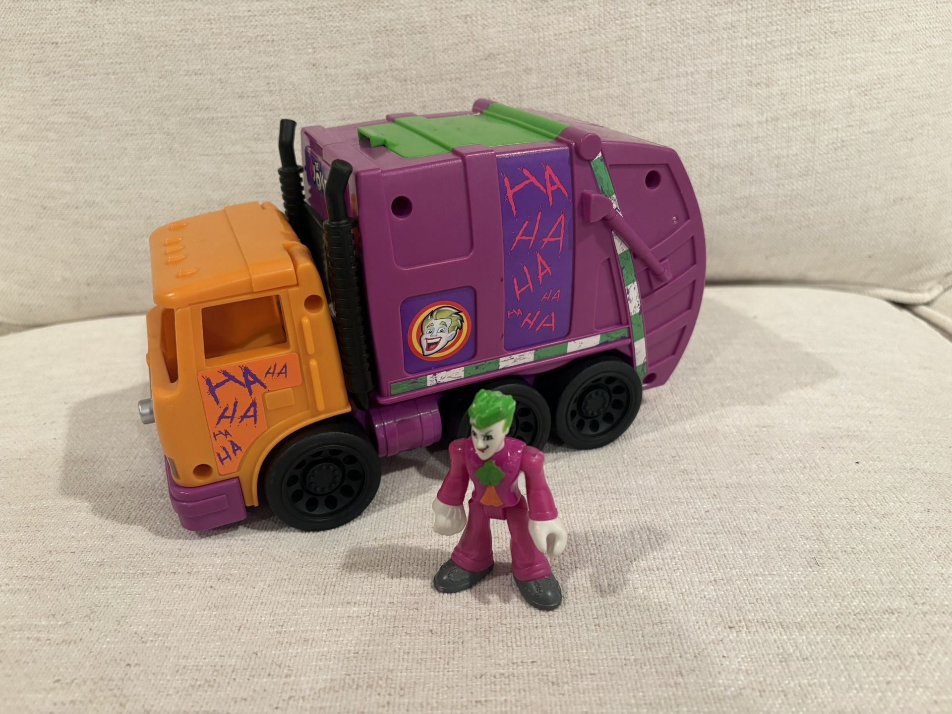 Imaginext Joker's Garbage Truck - Batman