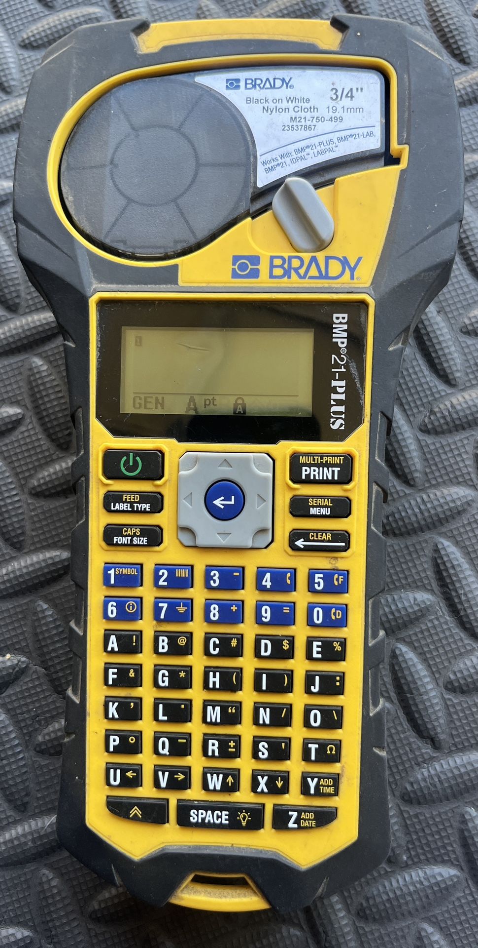 Brady BMP21-PLUS Handheld Thermal Label Maker – 203 DPI Printer with Keyboard