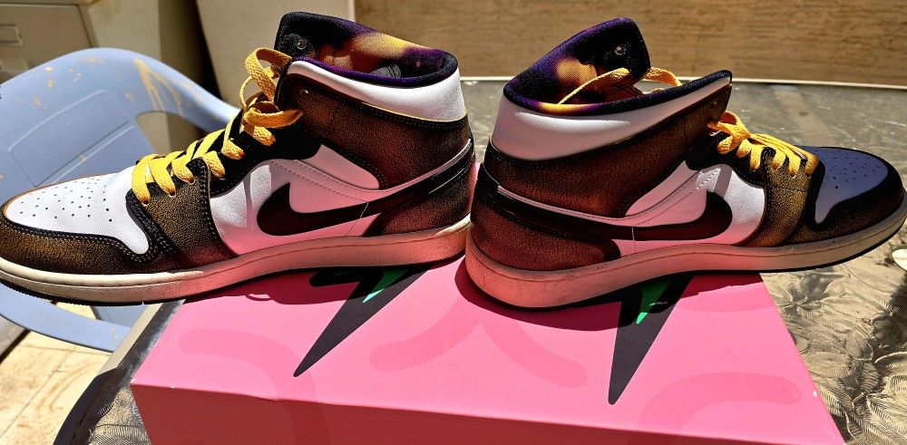 2022 Air Jordan 1 Mid SE Wear Away "Taxi"