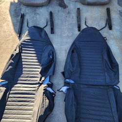 Jeep Wrangler YJ front seats with seat covers