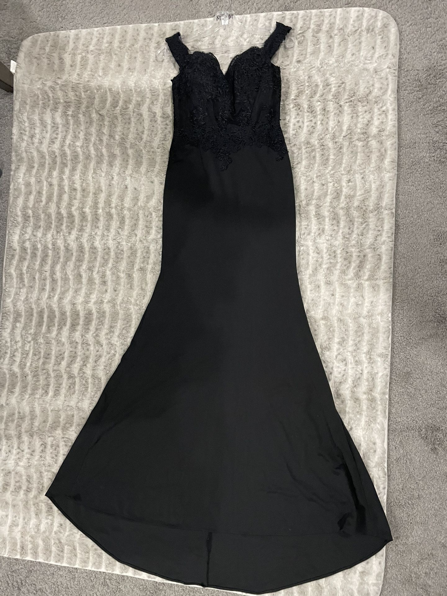 Medium Off Shoulder Black Mermaid Dress 