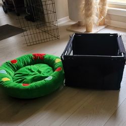 Puppy Or Small Dog  Traveling   Box And Pillow.