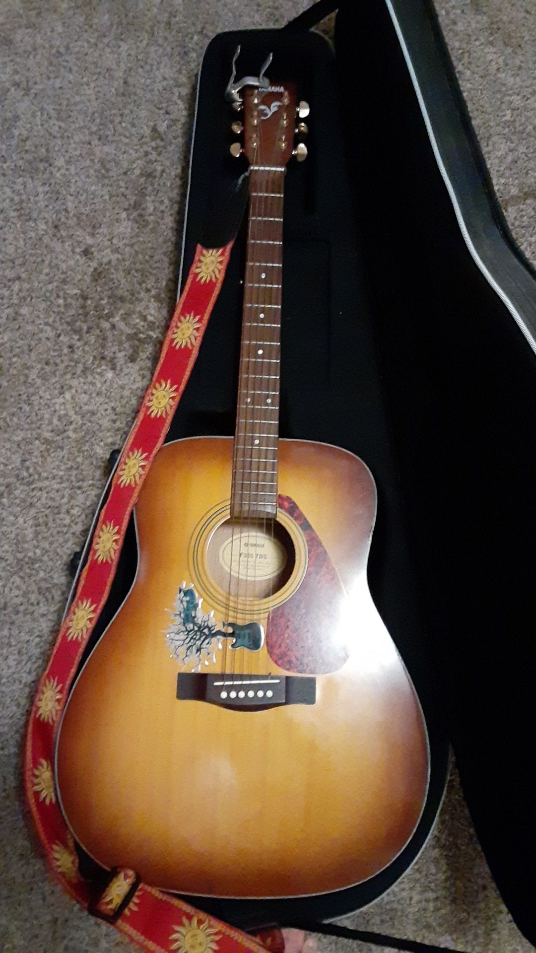 Yamaha guitar w/ Road Runner case