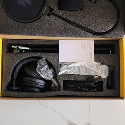 Microphone And Studio Headphone Kit