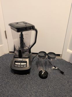 Ninja Professional 1500W Blender with Cups