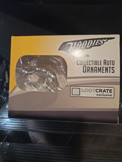 Hoodies" collectible car hood ornament featuring The Flash.Brand & Line: This item is from the "Hoodies" 