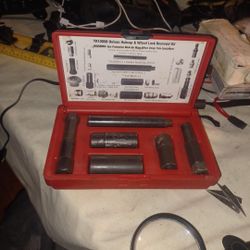 Deluxe Hubcap Wheel Lock Removal Kit 