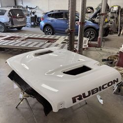 2020 Jeep Rubicon Hood  