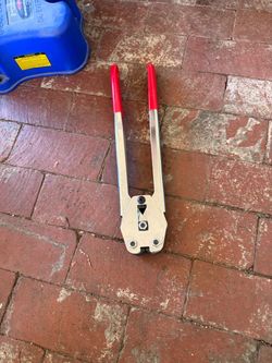 Heavy Duty Bolt Cutters with Red Handles