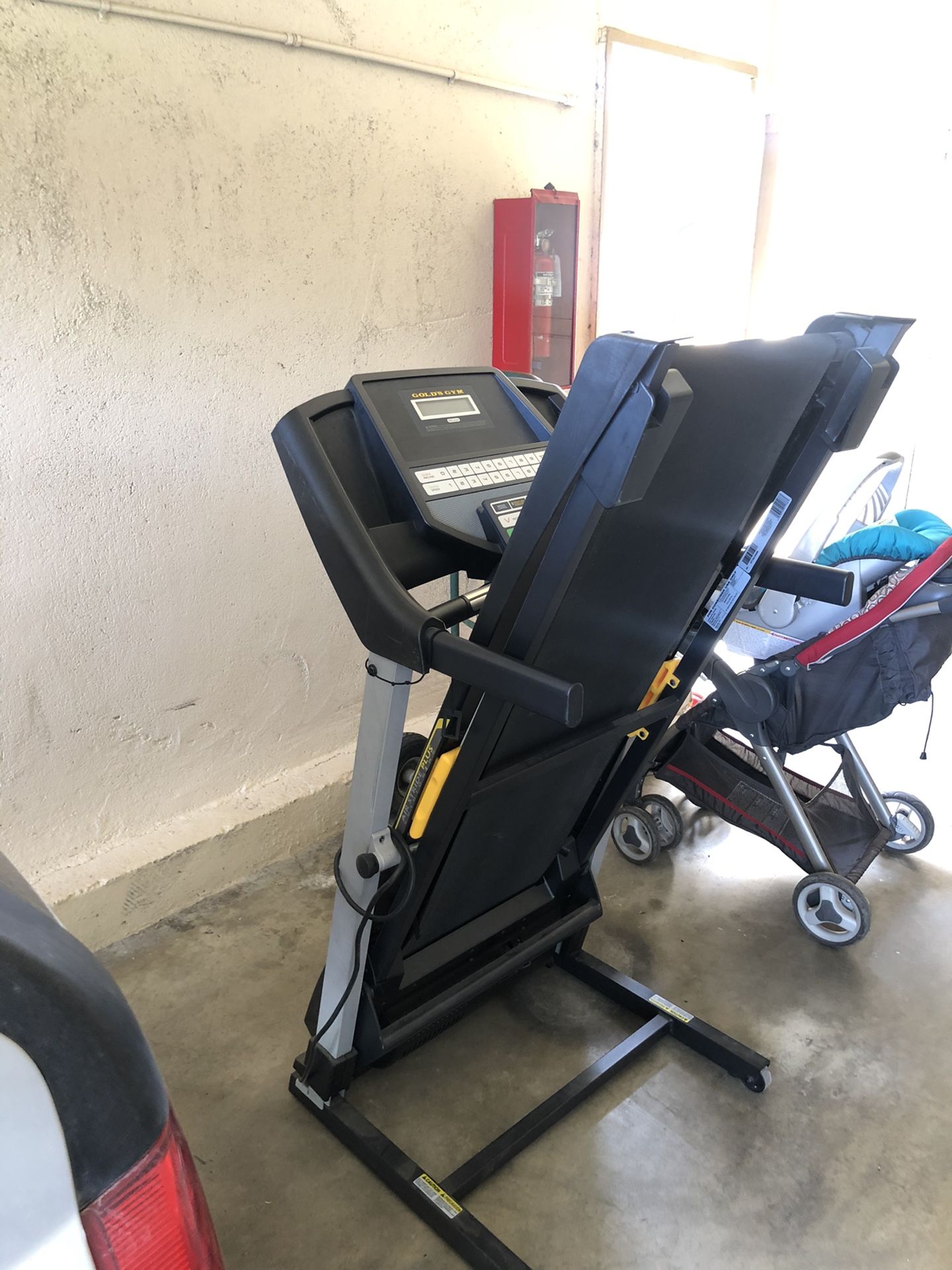 Gold’s Gym Trainer 430 Treadmill (Gently Used)