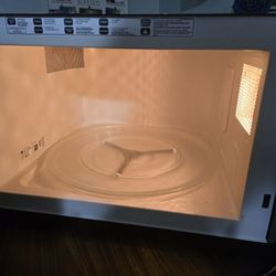 Microwave ala Venta  trabaja bien